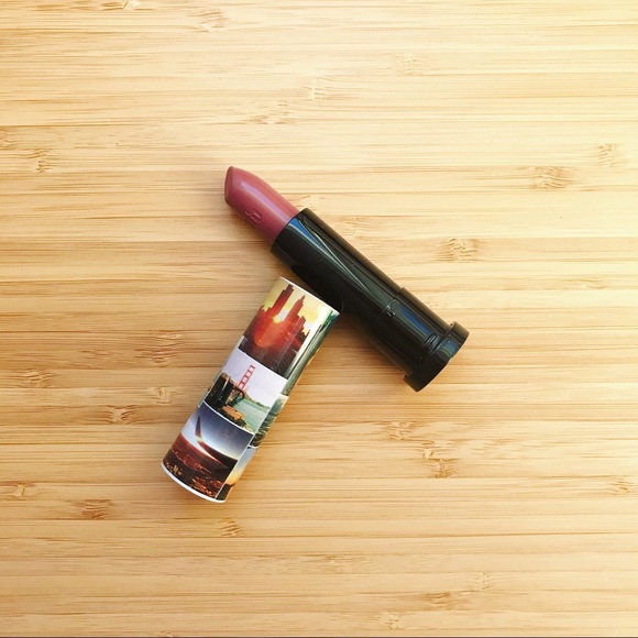 Urban Decay Born to Run in shade 66 - Picture 1 of 1